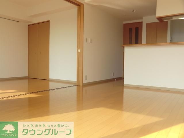 サンクレール荒川ブランガーデンの居間写真
