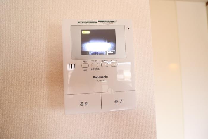 セキュリティ　モニター付きインターホン