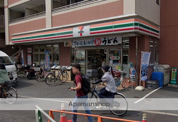 コンビニ　セブンイレブン（コンビニ）まで200m