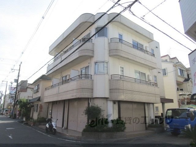 アンフィニィ・上牧の外観写真
