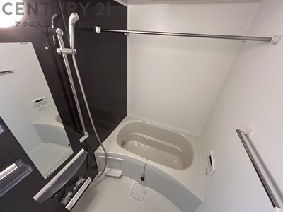 バス・シャワールーム　浴室乾燥機付き、追い炊き機能も付いたお風呂です！