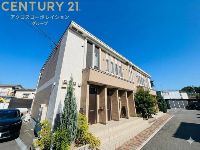 建物外観　宅配BOX付きで便利です！