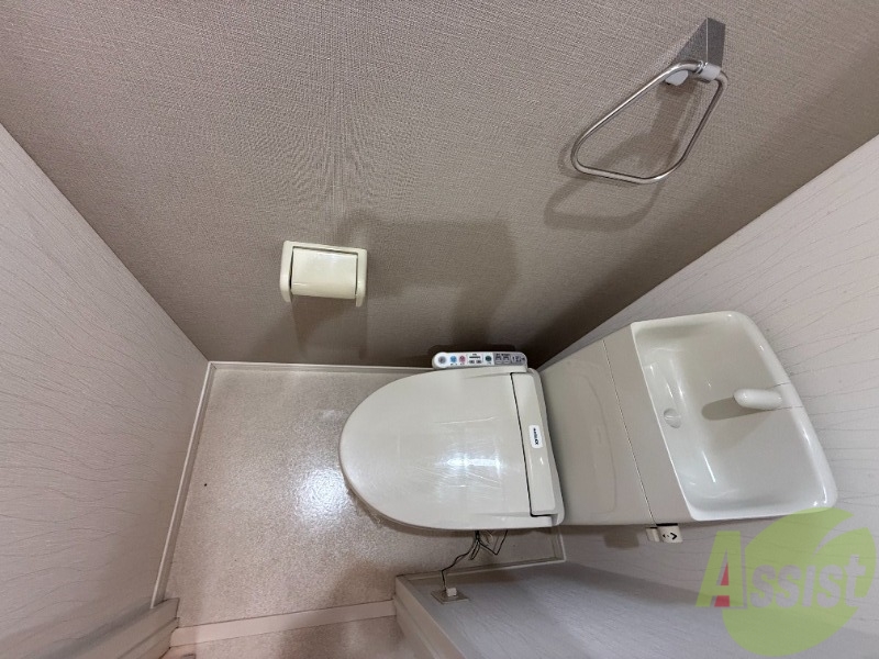 トイレ　トイレの写真です。シンプルで使いやすそうですね。