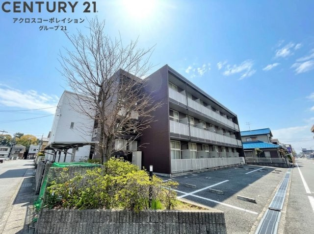 建物外観　モニター付きインターホンついてます♪