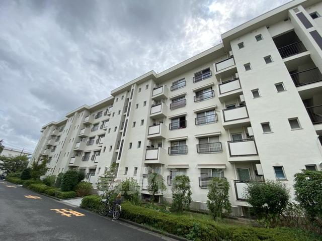 香里三井団地A95号棟の外観写真