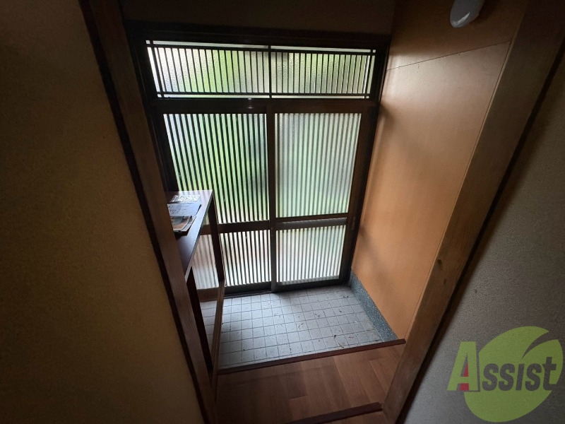 須磨区妙法寺樫原アパートの玄関写真