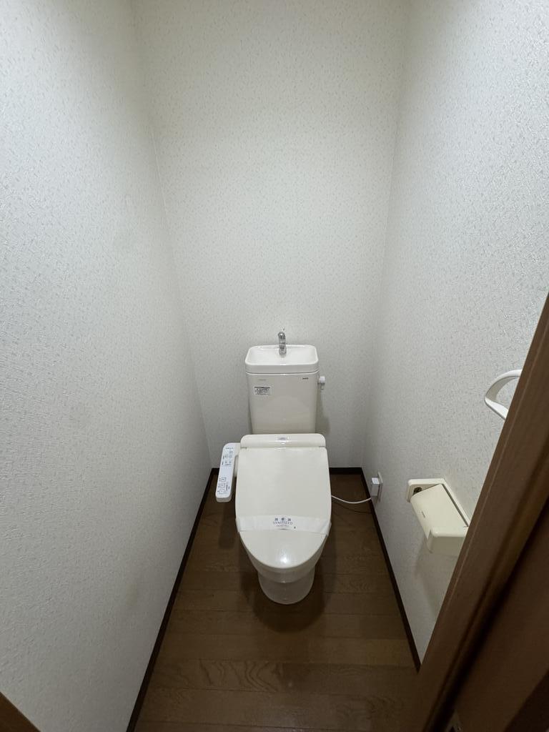 トイレ　ウォシュレット完備