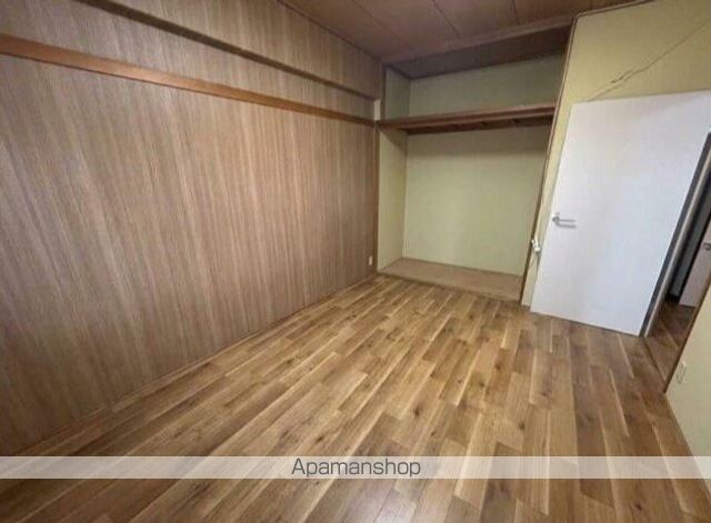 上大岡ダイヤモンドマンションの居間写真