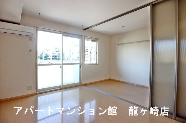 居室・リビング　オシャレなカウンターキッチンのお部屋♪