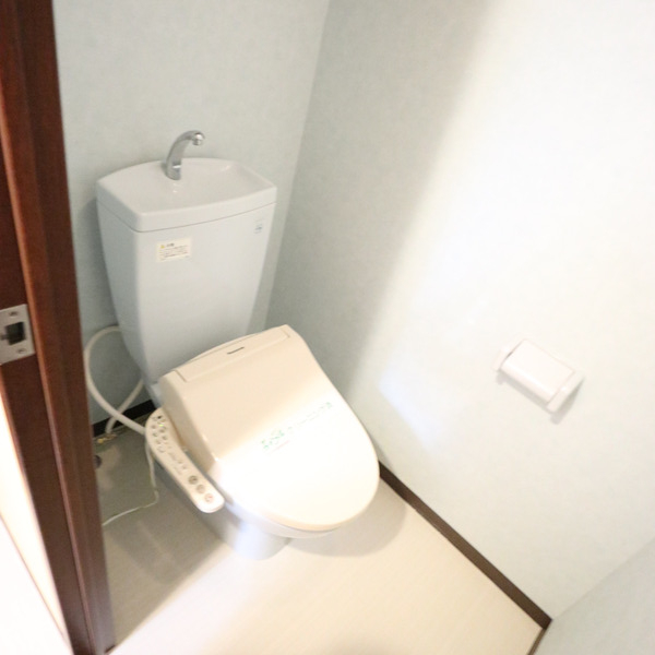 メイフェアハウス三田のトイレ写真