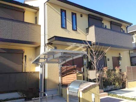 建物外観　周辺施設も充実でお買い物に便利です。