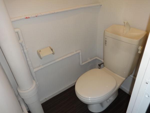 ヴィラナリー富田林3号棟のトイレ写真