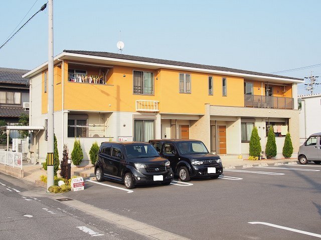 建物外観　外観は落ち着いています