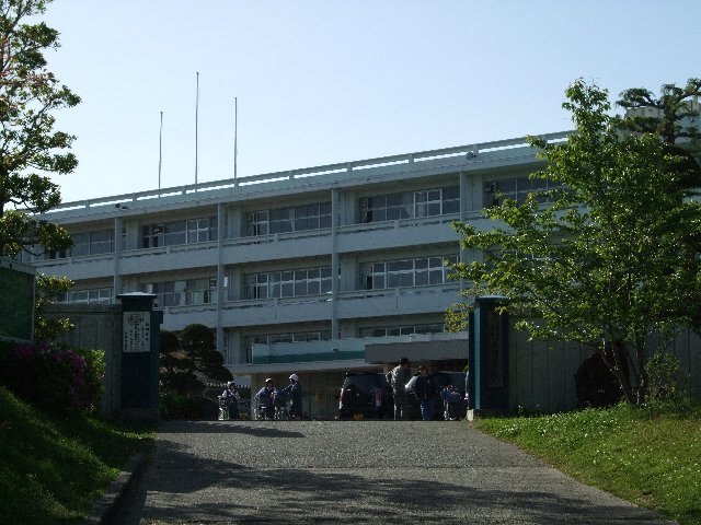 中学校　大網白里市立大網中学校（中学校）まで889m