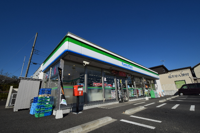 コンビニ　ファミリーマート大網みどりが丘店（コンビニ）まで428m