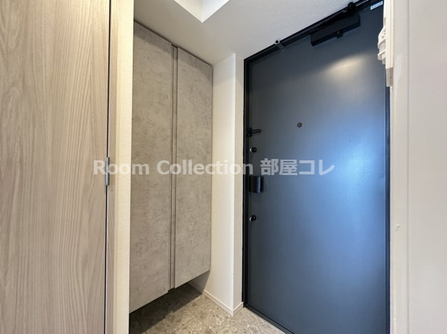 玄関　※同物件他部屋写真 反転、色違いの場合有 現況優先