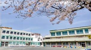 小学校　名古屋市立春岡小学校（小学校）まで235m