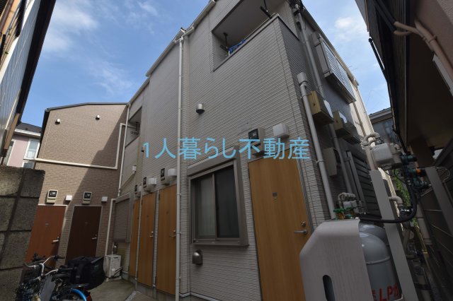 建物外観　家賃1ヶ月無料。なるたけお得に済ませたいならオススメ