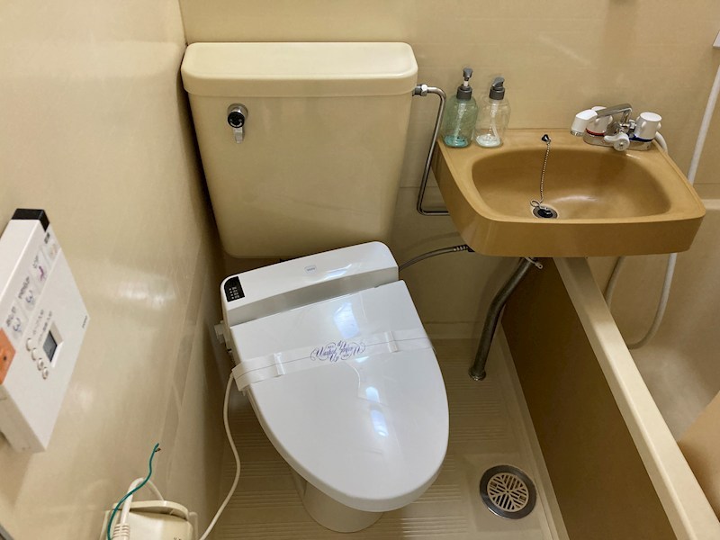 トイレ　参考写真掲載。