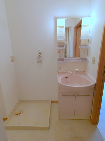 洗面設備　シャンドレ付き
