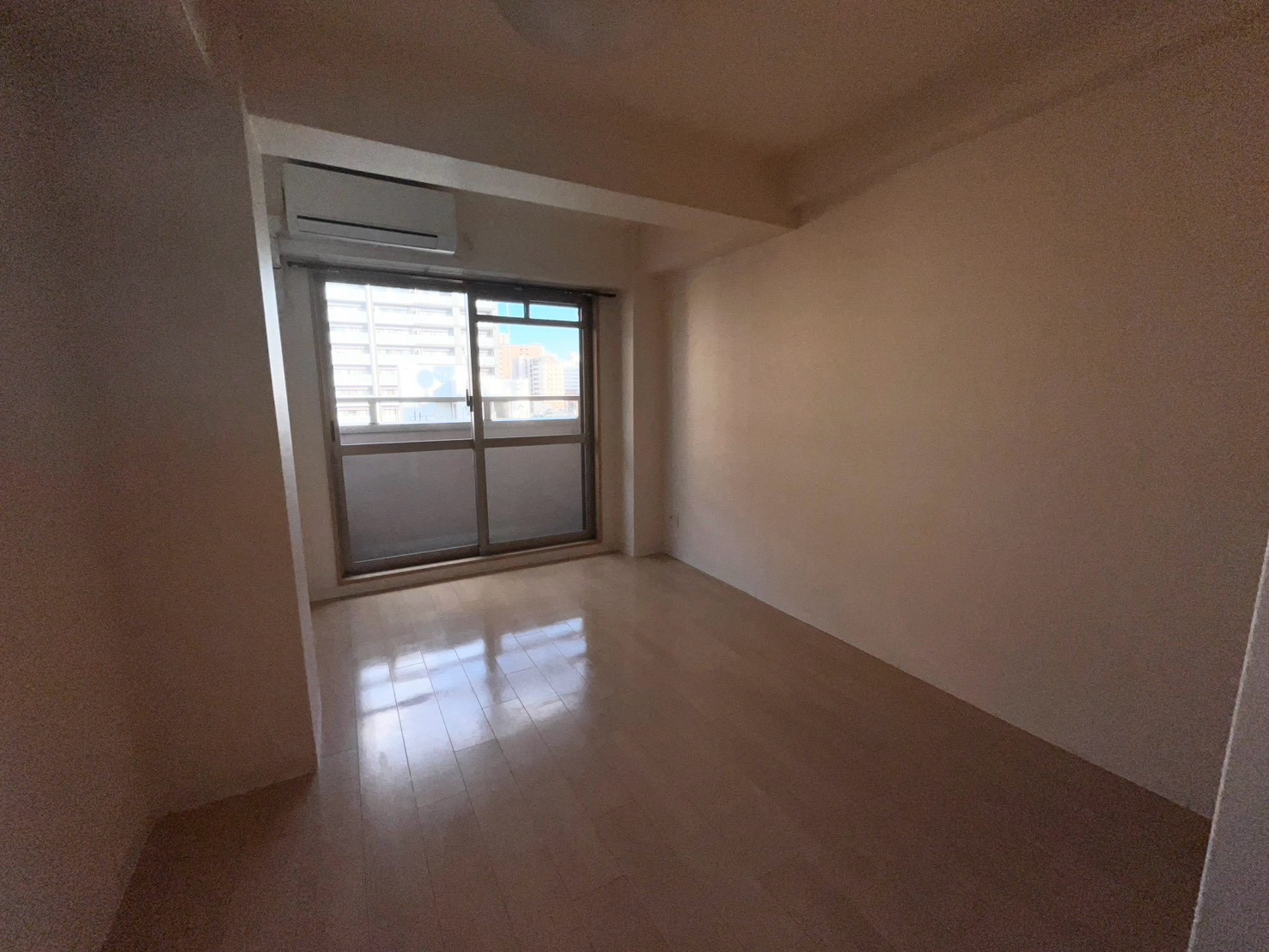 ルミエール瓦屋町の居間写真