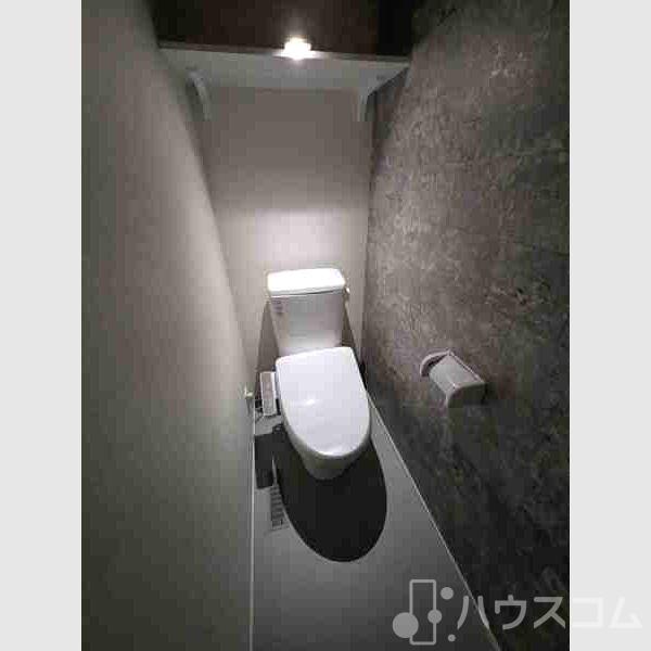 トイレ　冬場も安心の温水洗浄便座！