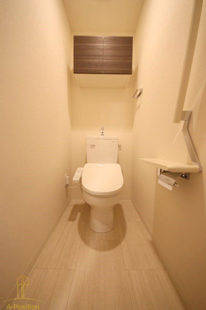 地下鉄御堂筋線 本町駅 徒歩4分 13階建 築5年のトイレ写真