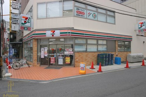 地下鉄御堂筋線 本町駅 徒歩4分 13階建 築5年の周辺写真