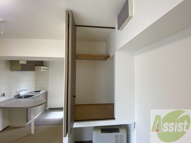収納　寝室の収納です。部屋がすっきり片付きます。