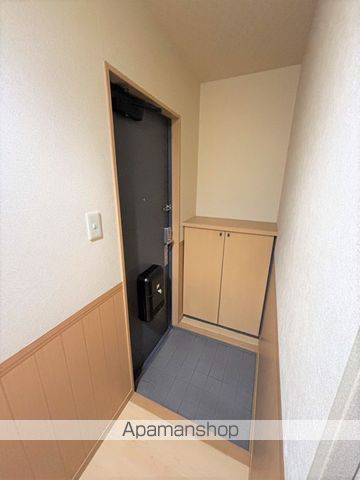 ファミーユ横江Aの玄関写真