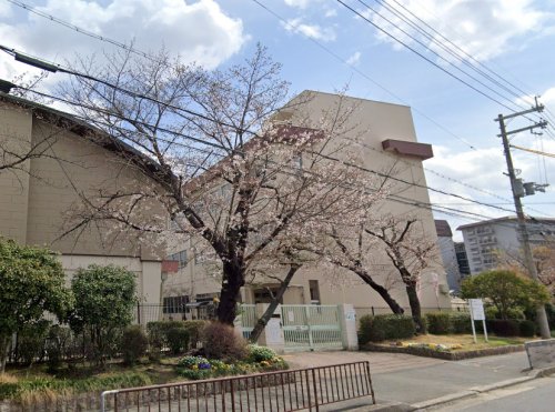 小学校　茨木市立三島小学校（小学校）まで1500m