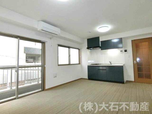 金澤マンションの居間写真