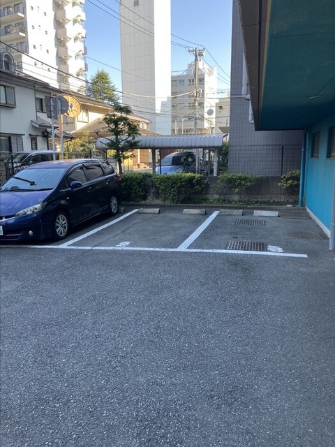駐車場　駐車場