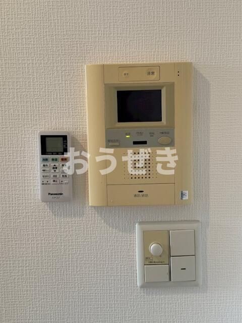 セキュリティ　同建物別部屋の写真となります。