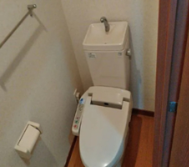 東京メトロ有楽町線 月島駅 徒歩3分 7階建 築25年のトイレ写真