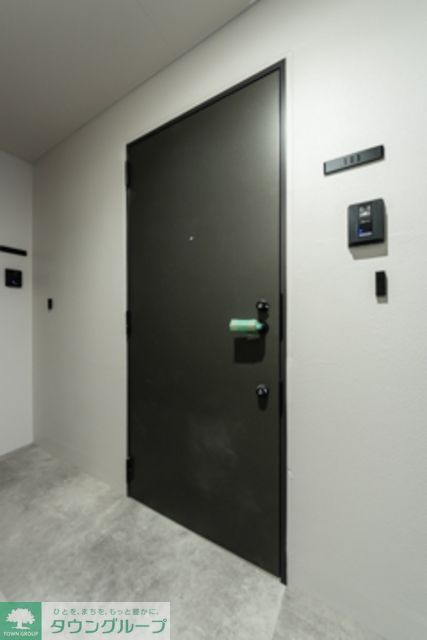 玄関　※写真は同タイプ住戸です。