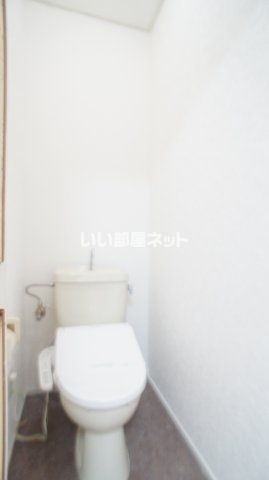サンパレス西新町のトイレ写真