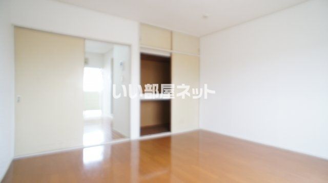 サンパレス西新町の内装写真