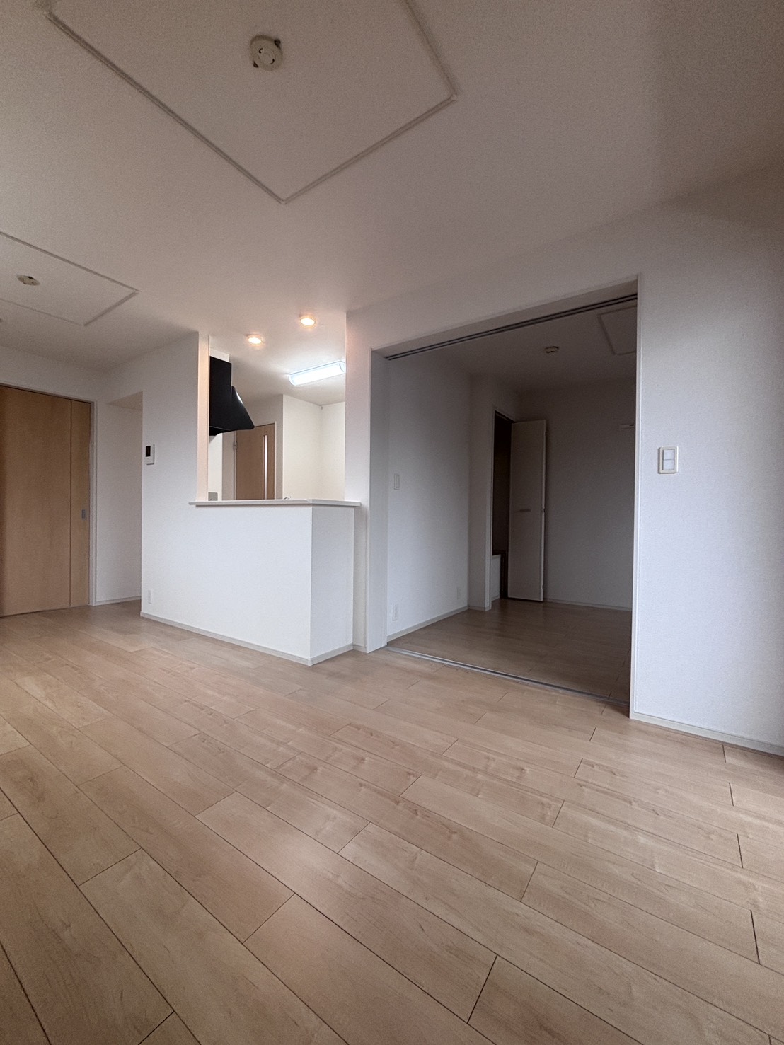 社アパートの居間写真