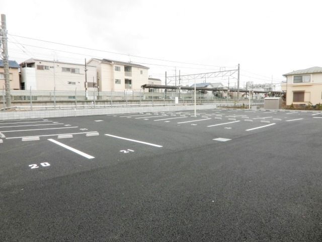 駐車場　広々とした敷地内駐車場