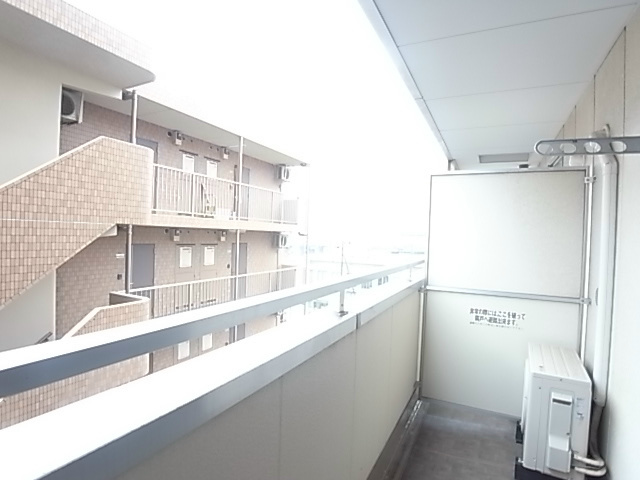 バルコニー　同型別部屋