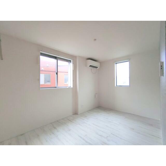 居室・リビング　同タイプ別部屋の写真です。