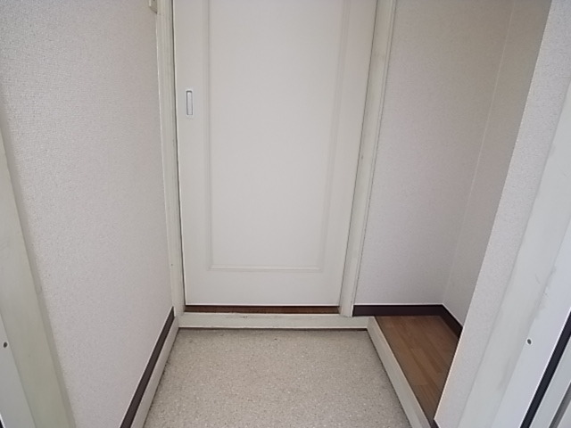 メゾンルミエールの玄関写真