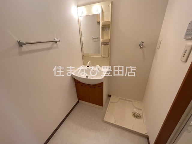 名鉄西尾線 桜井駅 徒歩3分 3階建 築21年の内装写真