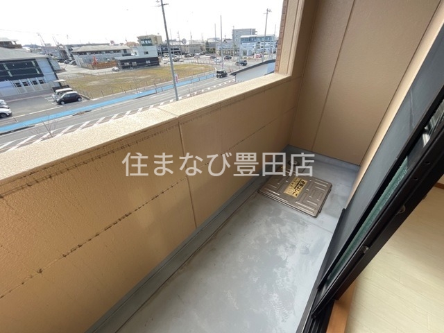 名鉄西尾線 桜井駅 徒歩3分 3階建 築21年の内装写真