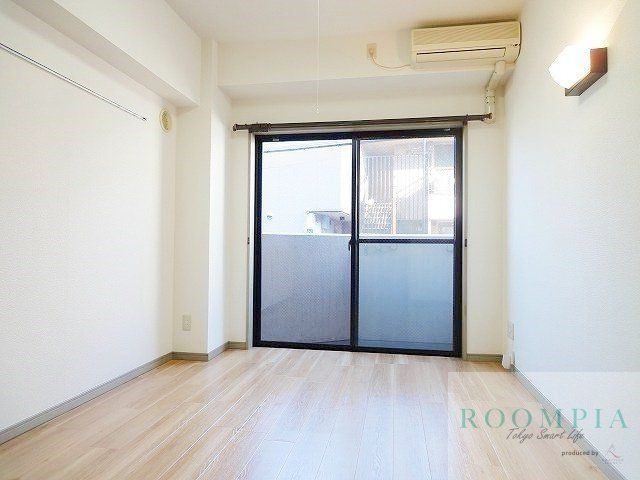 居室・リビング　同タイプの別のお部屋です