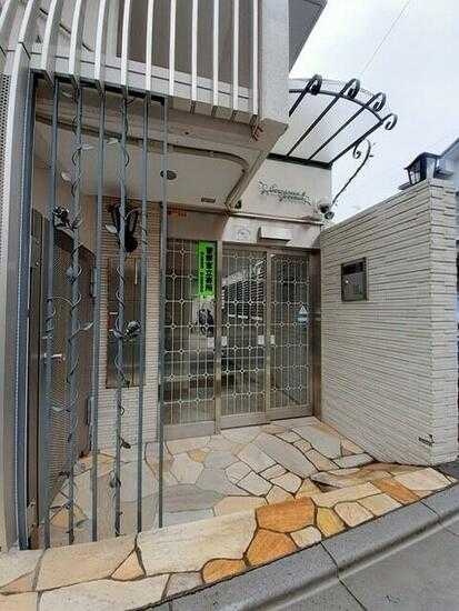 都営三田線 白山駅 徒歩8分 4階建 築14年の外観写真