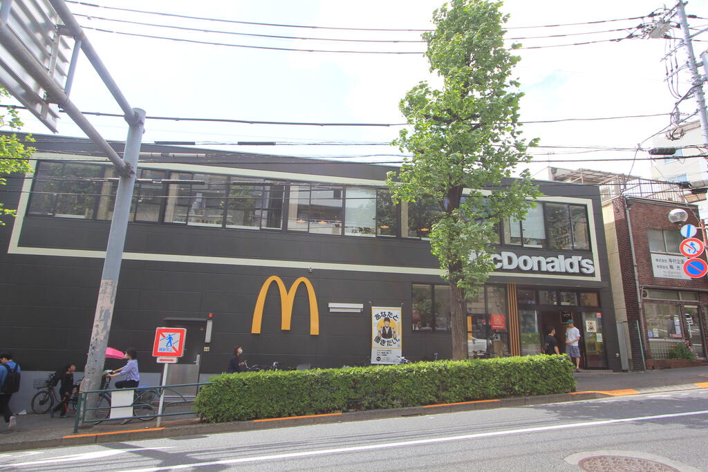 飲食店　マクドナルド春日駅前店（飲食店）まで384m