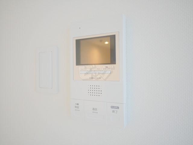 セキュリティ　来客の顔が見えて安心！TVモニターホン付きです♪
