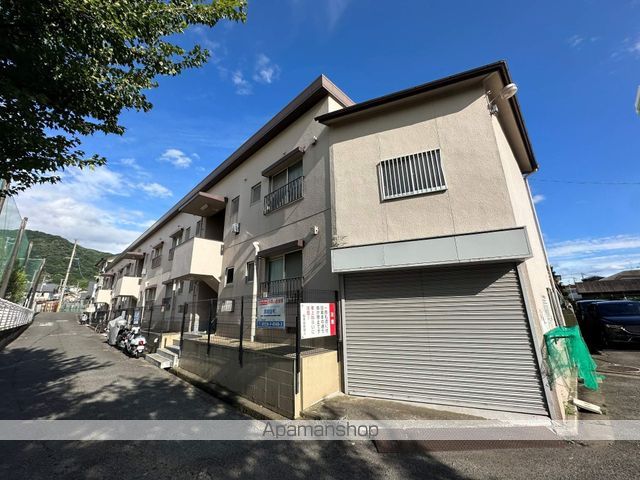 山本マンションの外観写真
